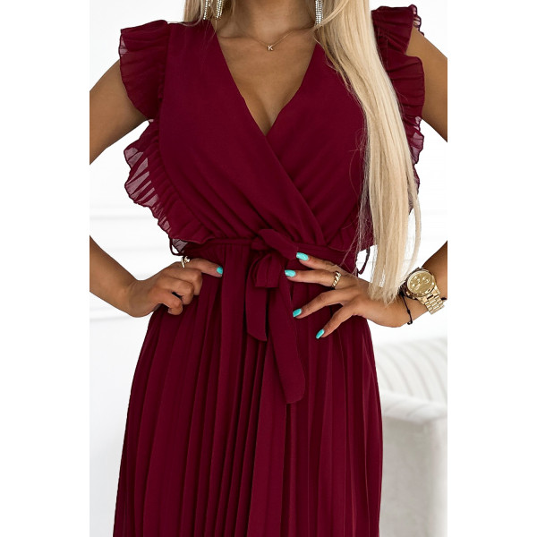 469-1 Plisowana sukienka z falbankami, dekoltem i paskiem - BURGUND